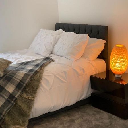 Lakeside 2 Bed Luxury Apartment No Parties No Events Early Check-In Late Check- Out Allowed West Thurrock Extérieur photo