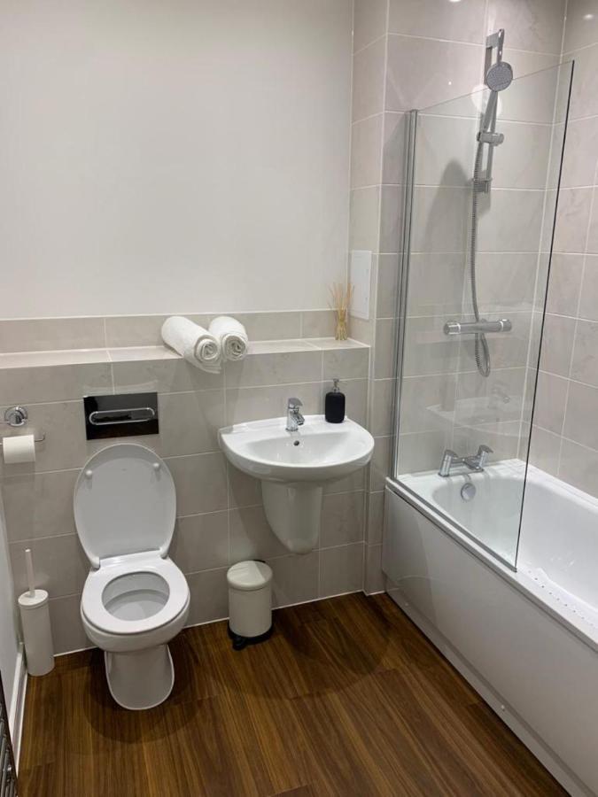 Lakeside 2 Bed Luxury Apartment No Parties No Events Early Check-In Late Check- Out Allowed West Thurrock Extérieur photo