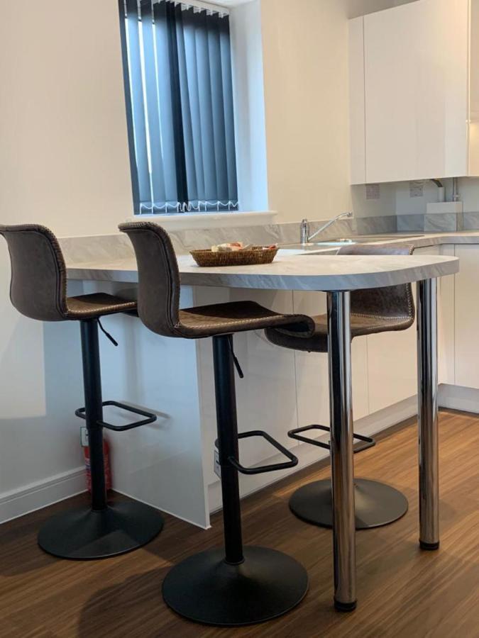 Lakeside 2 Bed Luxury Apartment No Parties No Events Early Check-In Late Check- Out Allowed West Thurrock Extérieur photo