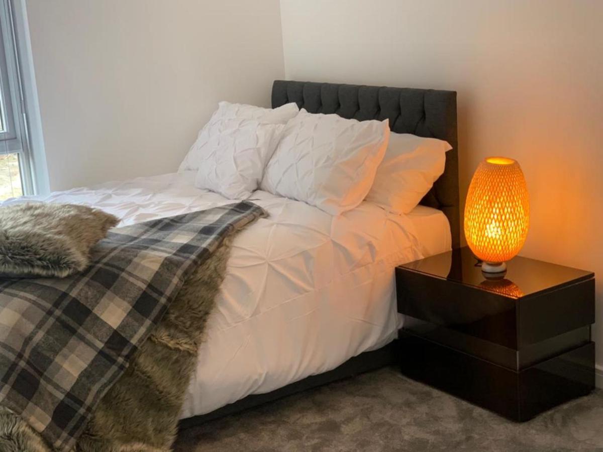 Lakeside 2 Bed Luxury Apartment No Parties No Events Early Check-In Late Check- Out Allowed West Thurrock Extérieur photo