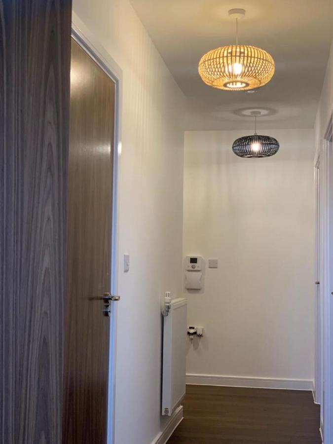 Lakeside 2 Bed Luxury Apartment No Parties No Events Early Check-In Late Check- Out Allowed West Thurrock Extérieur photo
