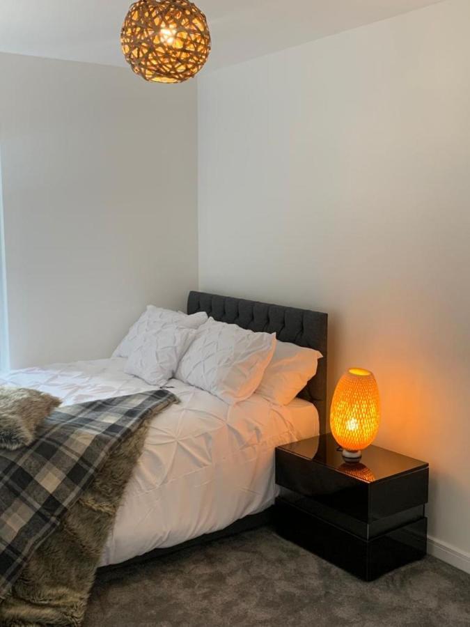 Lakeside 2 Bed Luxury Apartment No Parties No Events Early Check-In Late Check- Out Allowed West Thurrock Extérieur photo
