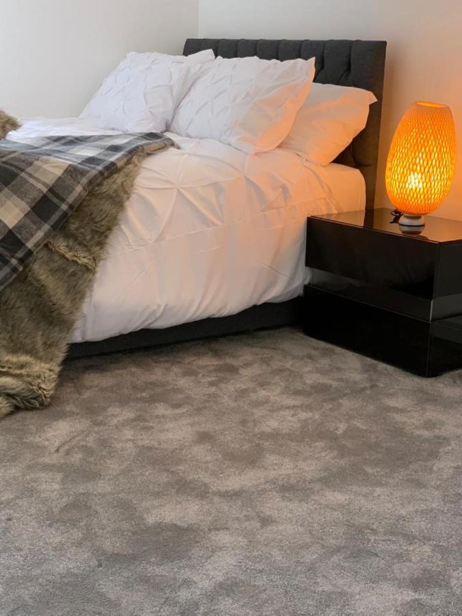 Lakeside 2 Bed Luxury Apartment No Parties No Events Early Check-In Late Check- Out Allowed West Thurrock Extérieur photo